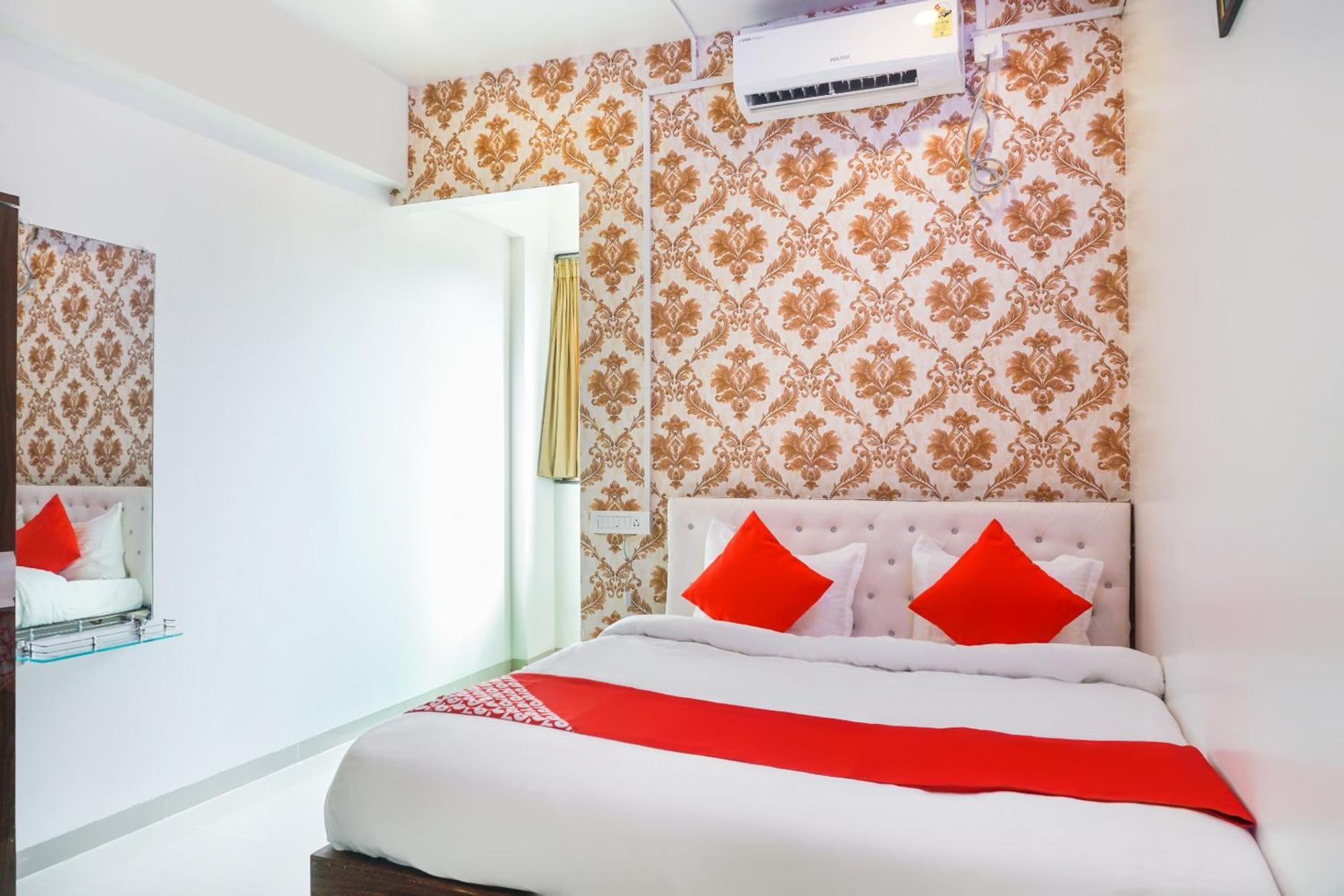 Hotel O Nitya Executive Phursungi Eksteriør billede