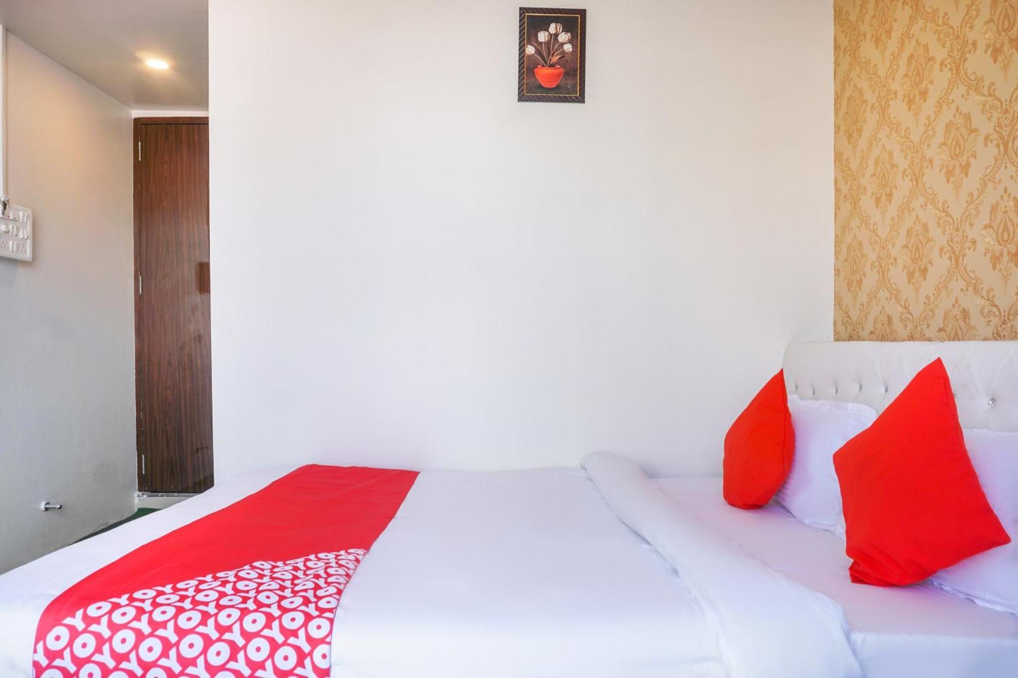 Hotel O Nitya Executive Phursungi Eksteriør billede