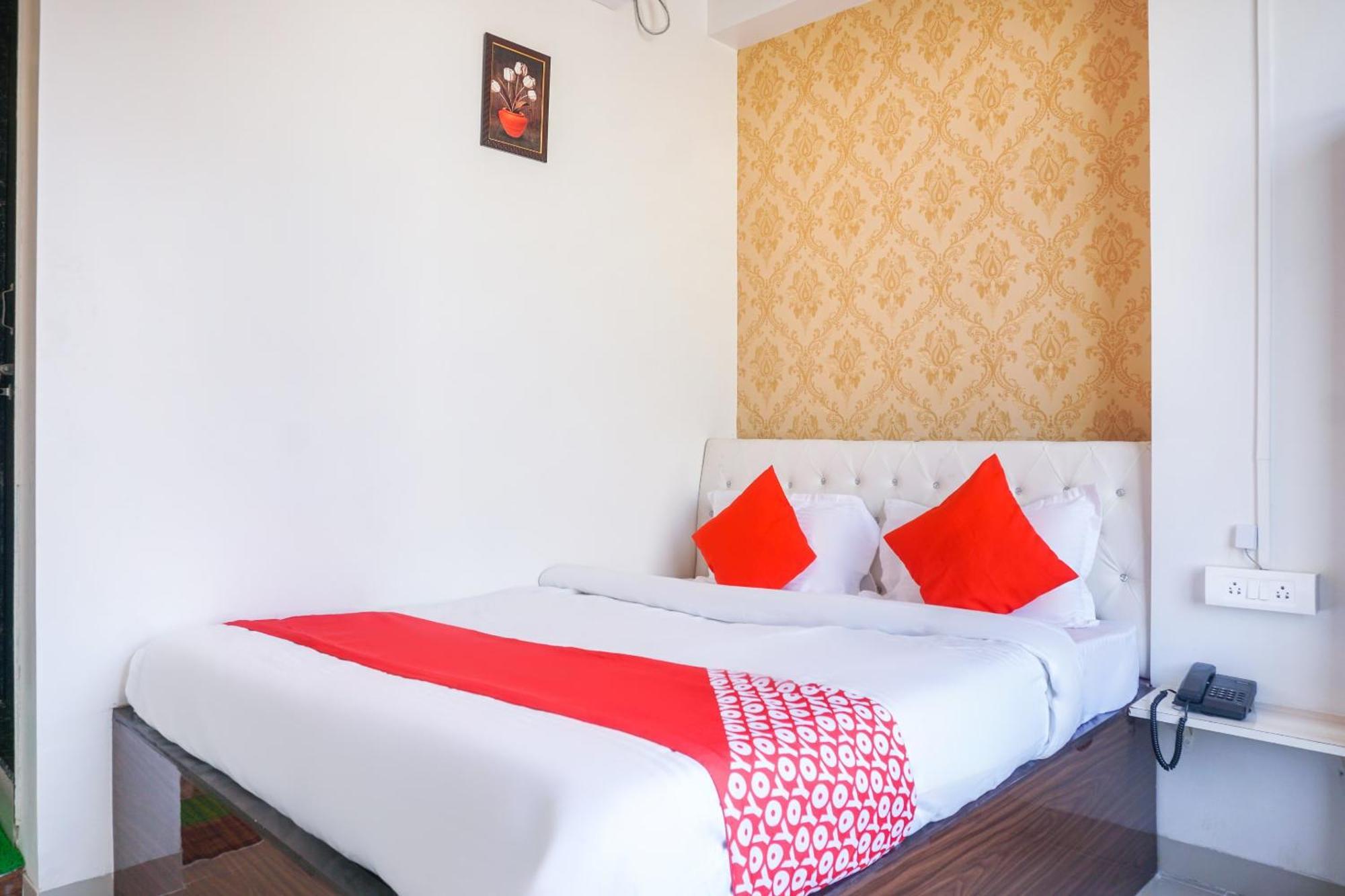 Hotel O Nitya Executive Phursungi Eksteriør billede