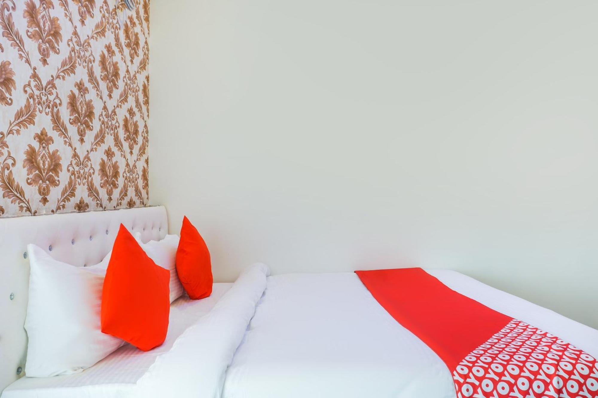 Hotel O Nitya Executive Phursungi Eksteriør billede